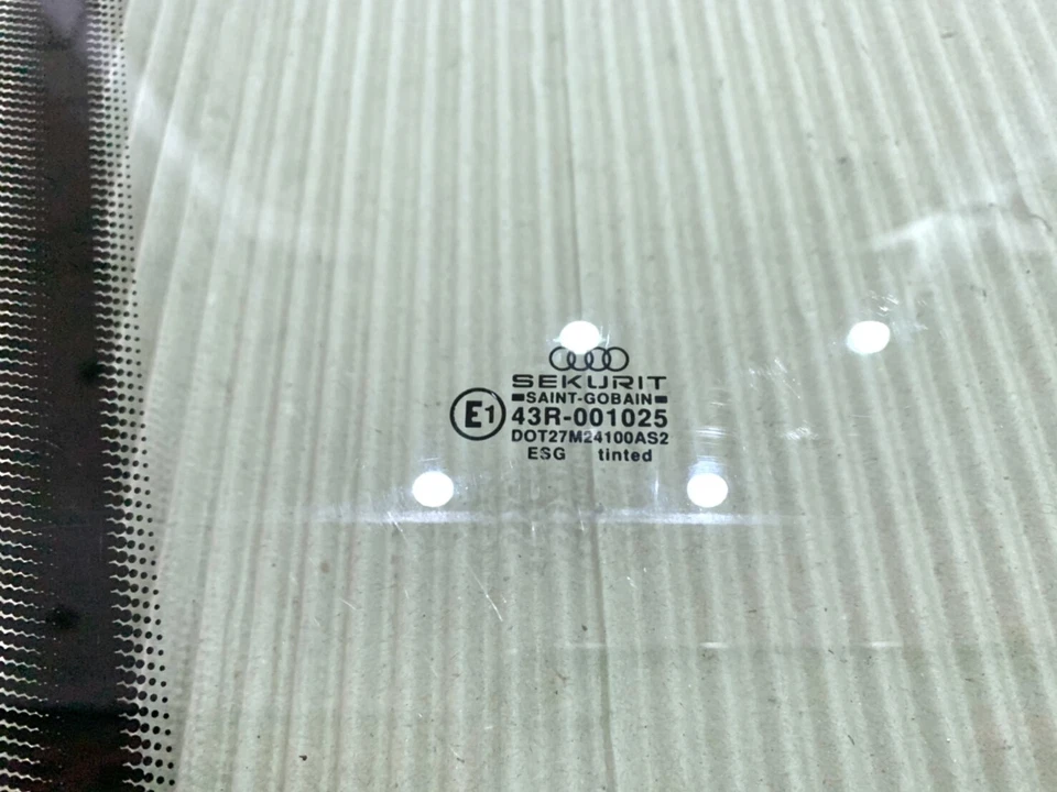 4A0845021A Front Left Window For Audi A100 - Image 4 of 4