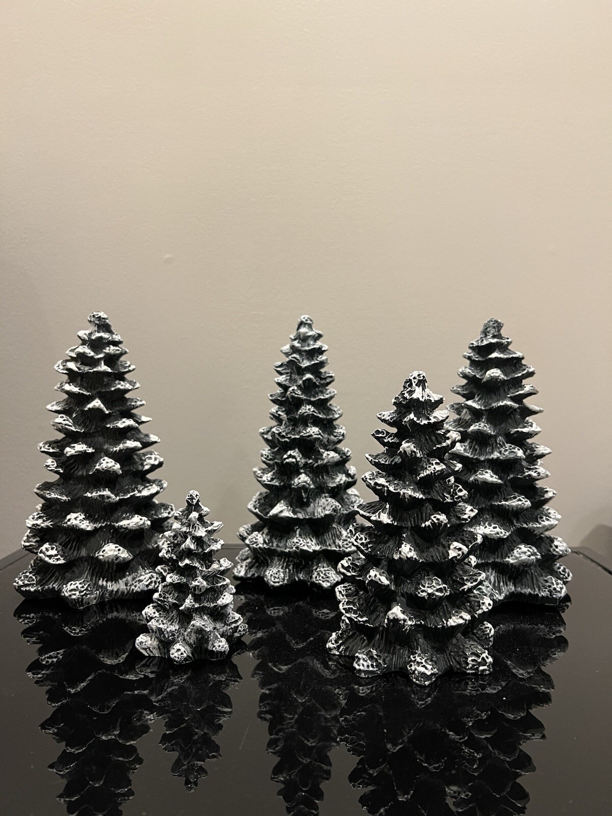 Vintage 1997 Mervyn Ceramic Christmas Tree Collectible