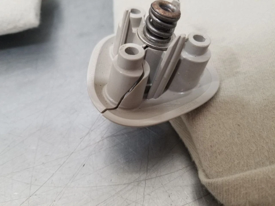 05 2005 GMC SIERRA 2500 LT JUEGO PARASOL BEIGE Foto 2 de 4