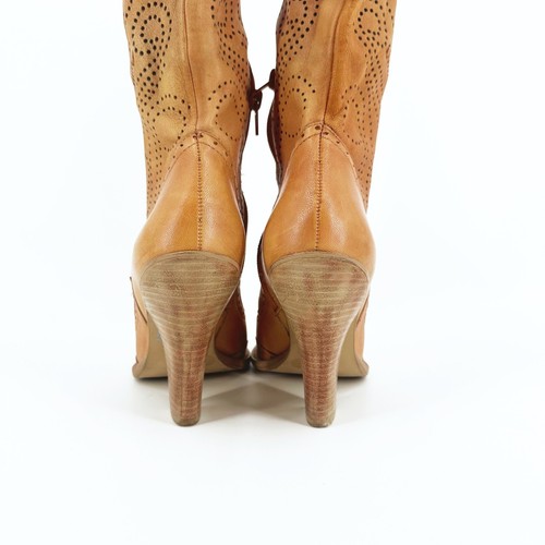 Stivali BCBGirls Western con tacco 5,5B burro pelle morbida traforata boho cowgirl - Foto 6 di 8