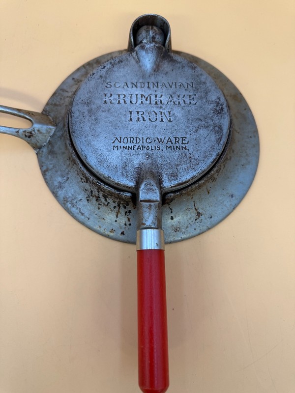 Vintage Nordic Ware Scandinavian Krumkake Iron Stovetop Waffle Maker w/ Base