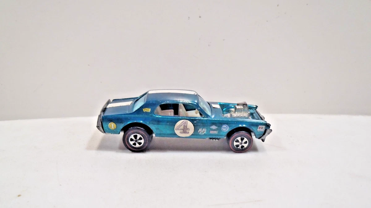 1:64 Scale 1970 Vehicle Year Vintage Manufacture Diecast Cars