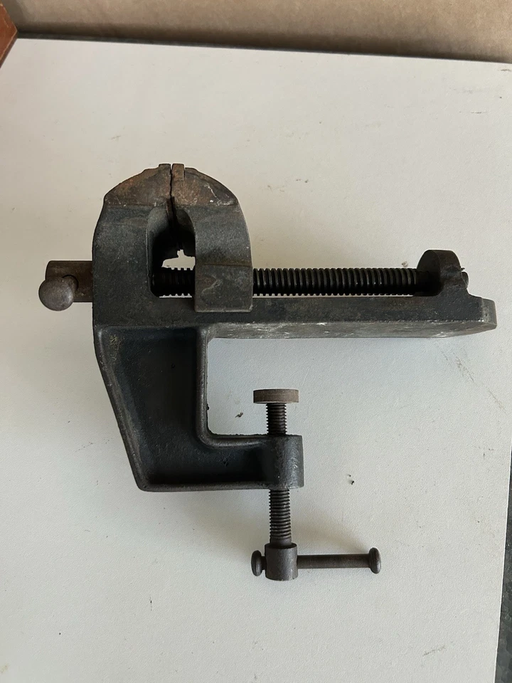 ancien  Petit étau de table ou etabli - Photo 4/4