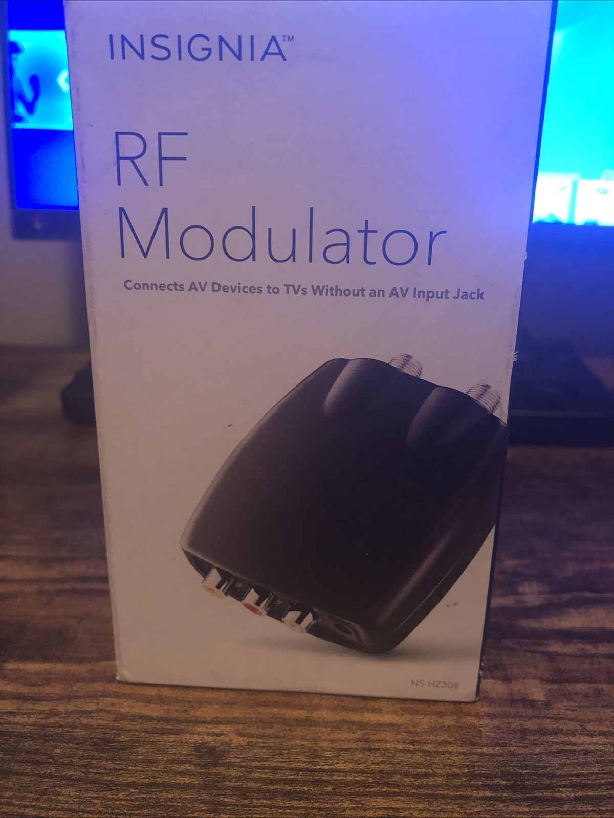 Insignia NSHZ308 Black RF Modulator For Bluray/DVD Player & Audio