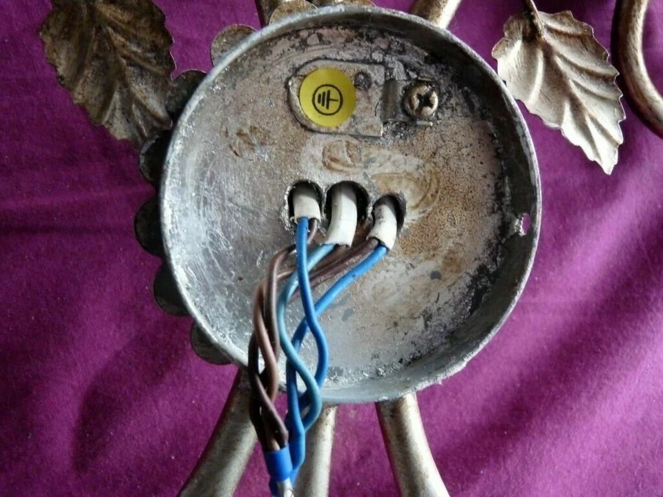 ~Pair c1940's French Hollywood Regency Gilt Floral Sconces style Maison Bagues~ - Image 4 of 4