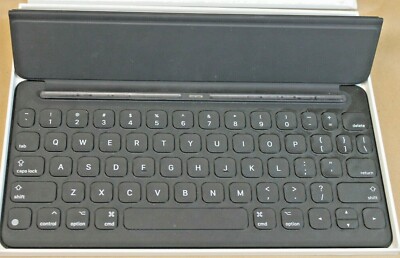 新品・Apple MX3L2J/A A1829 Smart Keyboard Apple A1829 iPad Pro 10.5