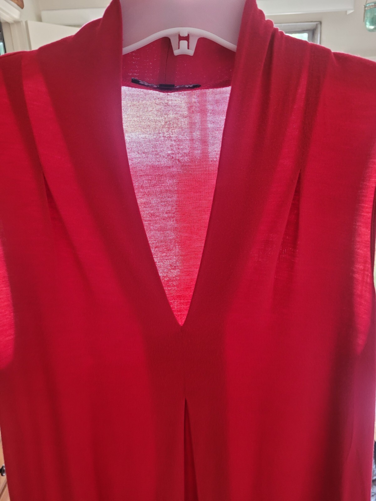 Cable & Gauge Solid Basic Red Sleeveless V Neck T… - image 6