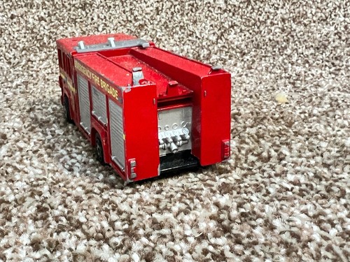 VINTAGE DIECAST FIRE ENGINE TRUCK HUSKY BRANDED - Picture 5 of 9