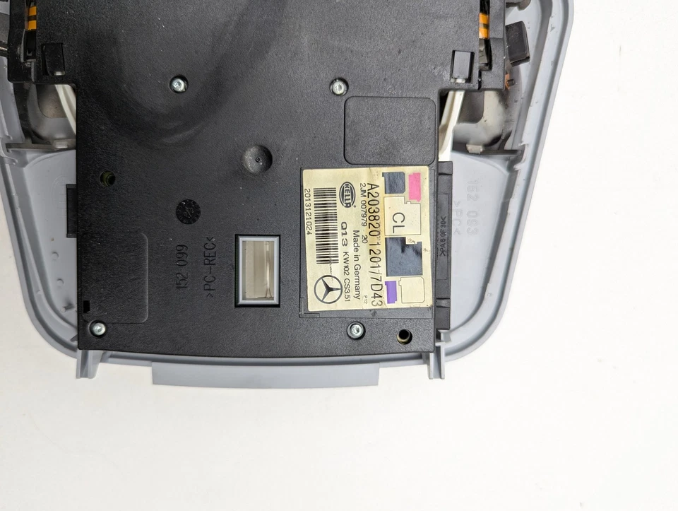 Mercedes C230 2002 luz interior gris domo - OEM 2038201201 Foto 3 de 4