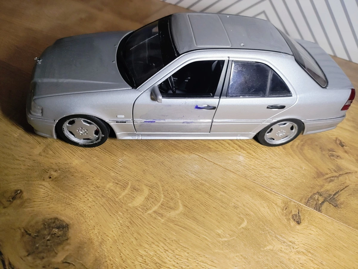 UT Mercedes-Benz 1:18 Scale Diecast Cars, Trucks & Vans for sale