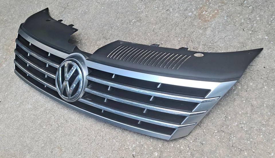 2013-2017 VW Volkswagen CC Upper Front Grille Black With Emblem 2014 2015 2016 Foto 2 de 4