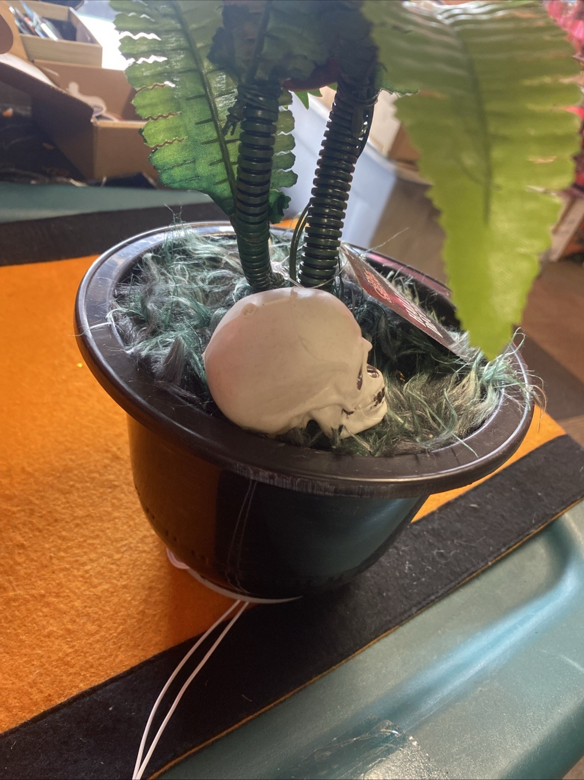 Halloween Prop Animated Venus Flytrap. Retired Plant Prop. New. Scary Sounds Too