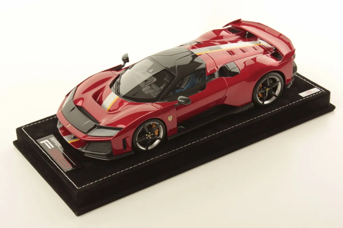 Ferrari F80 1:18 MR Collection FE045SE4 : le cadeau d'exception pour passionné d'auto