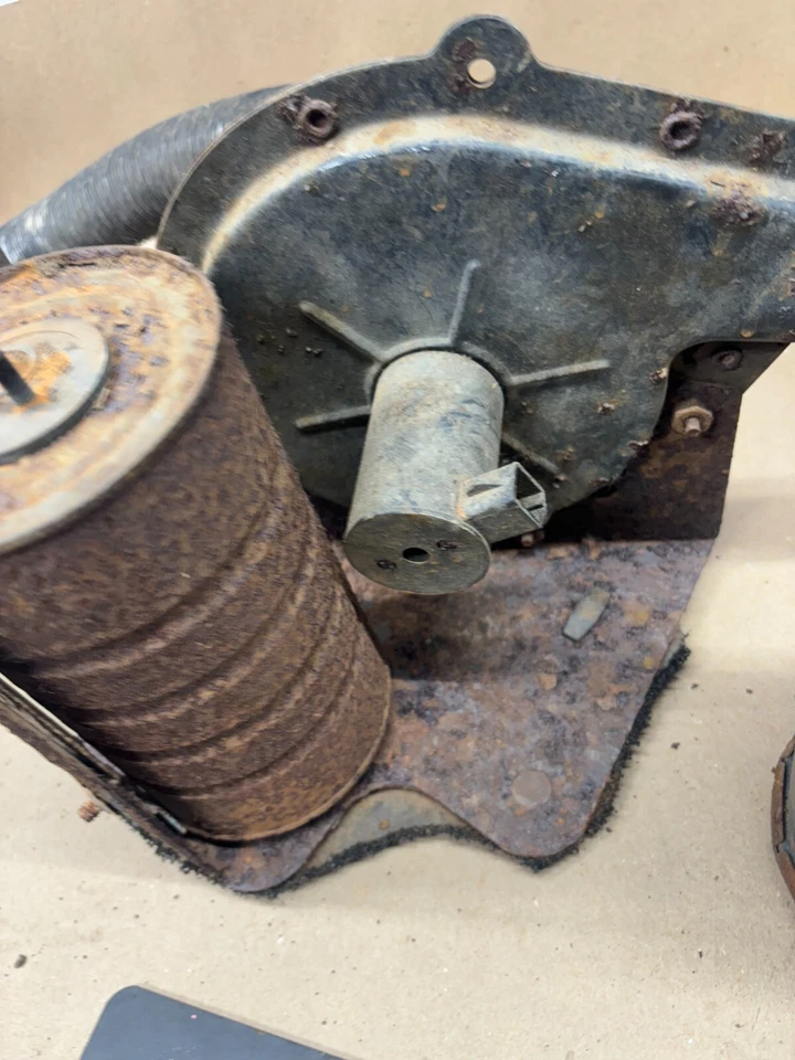 93 94 96 97 1980 Ford F150 F250 F350 Bronco bote de smog 300-6 enfriador de riel de combustible Foto 4 de 4