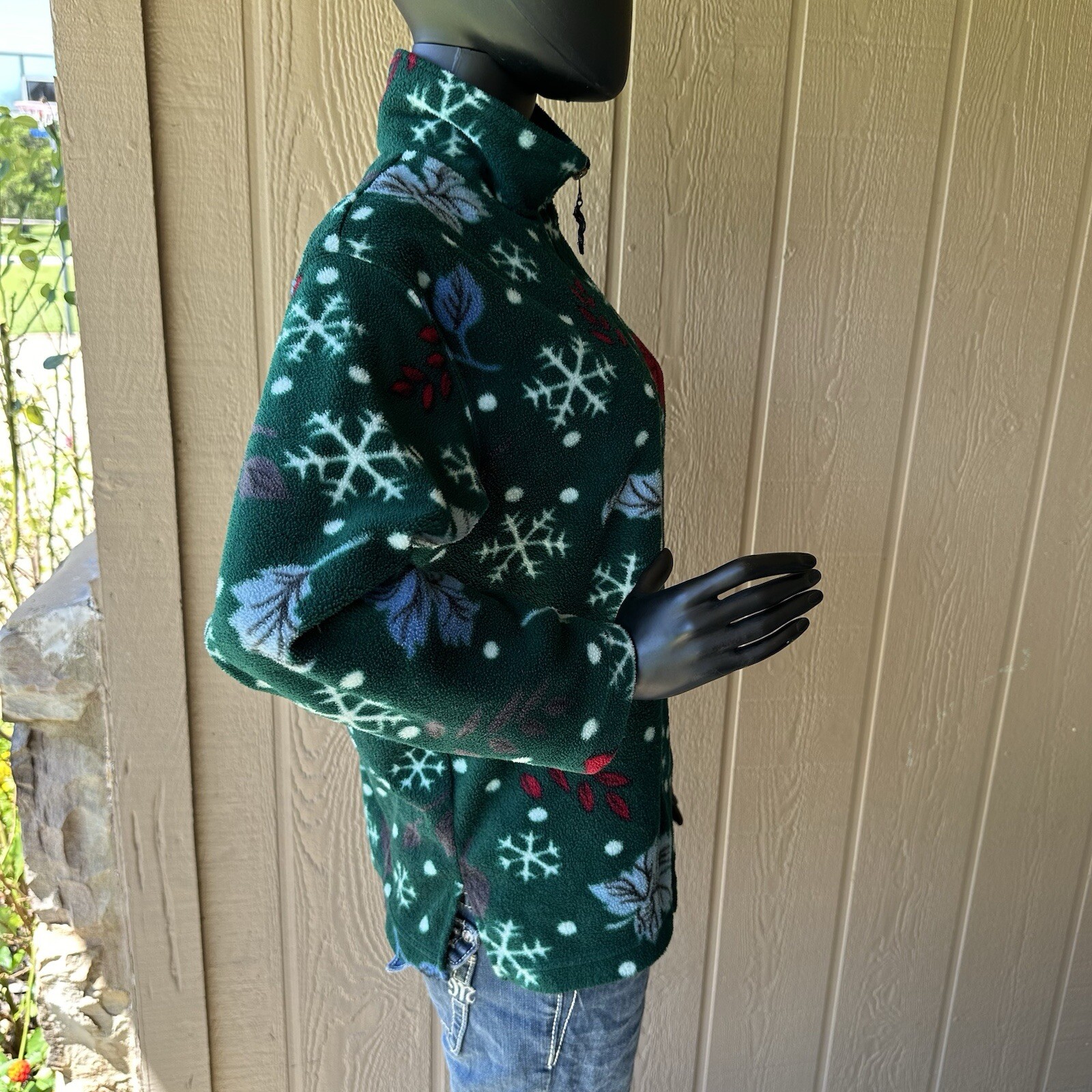 Lavon Holiday Winter Pattern Pullover Womens Peti… - image 3