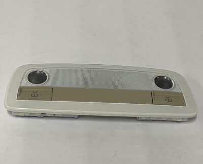 W204 MERCEDES 2014 C300 SEDAN REAR OVERHEAD DOME READING LIGHT LAMP BEIGE OEM