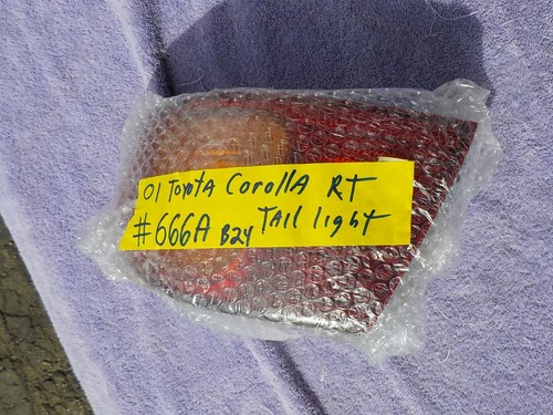 2001 toyota corolla right rear back tail light tailight taillamp lamp 666a b24 - Picture 9 of 11