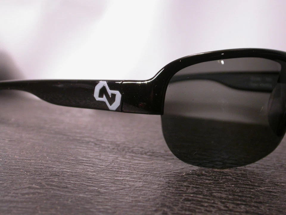 Gafas de sol deportivas Native Zodiac Iron negras envolventes CON LENTES Foto 4 de 4