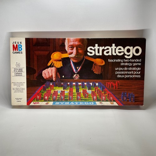 Complete Vintage Milton Bradley Stratego Battlefield Strategy Board Game VG - Picture 6 of 6