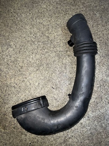 BMW 5 E39 1999 Diesel 135kW Ansaugrohr Ansaugschlauch Turbolader 7786002