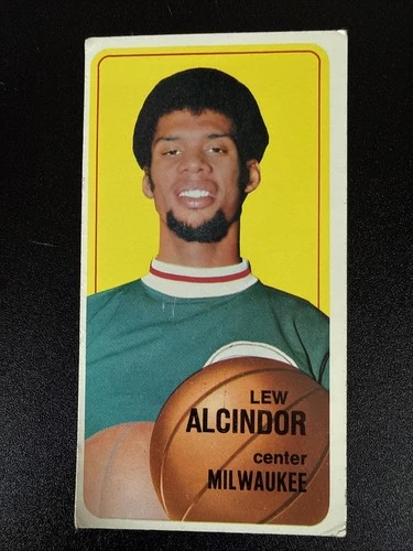 1970 71 TOPPS #75 LEW ALCINDOR KAREEM ABDUL-JABBAR 2ND YEAR CARD! * NO CREASES *