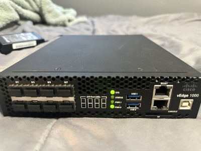 Cisco vEdge 1000 Router CAN-VEDGE1000-AC Rack Mount 10Gbps 8-Port SFP USB
