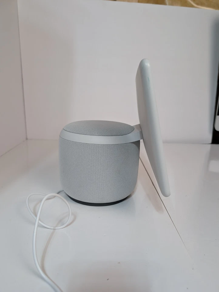 Amazon Echo Show 10 (3rd Generation) Smart Speaker (T4E4AT) - Read Description - Image 4 of 4