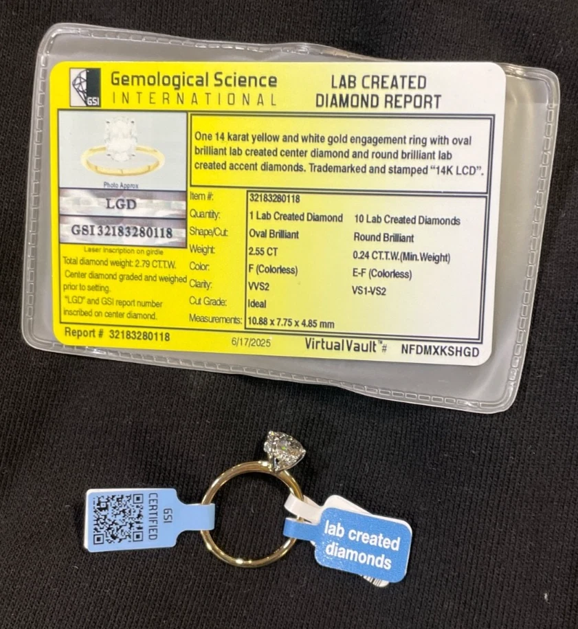 2-3/4 CT TW. Anillo de compromiso solitario de diamantes cultivados en laboratorio certificado ovalado 14K VVS2 Foto 3 de 4