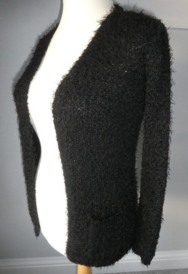 MÄDCHEN SCHWARZE WIMPERN STRICKJACKE ALTER 12/13 JAHRE TOP ZUSTAND