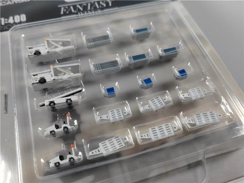 Fantasy Wings 1:400 White version of airport ground GSE