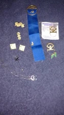 - VINTAGE DISCOVERY TOYS PIN TIE TAC JEWELRY-several