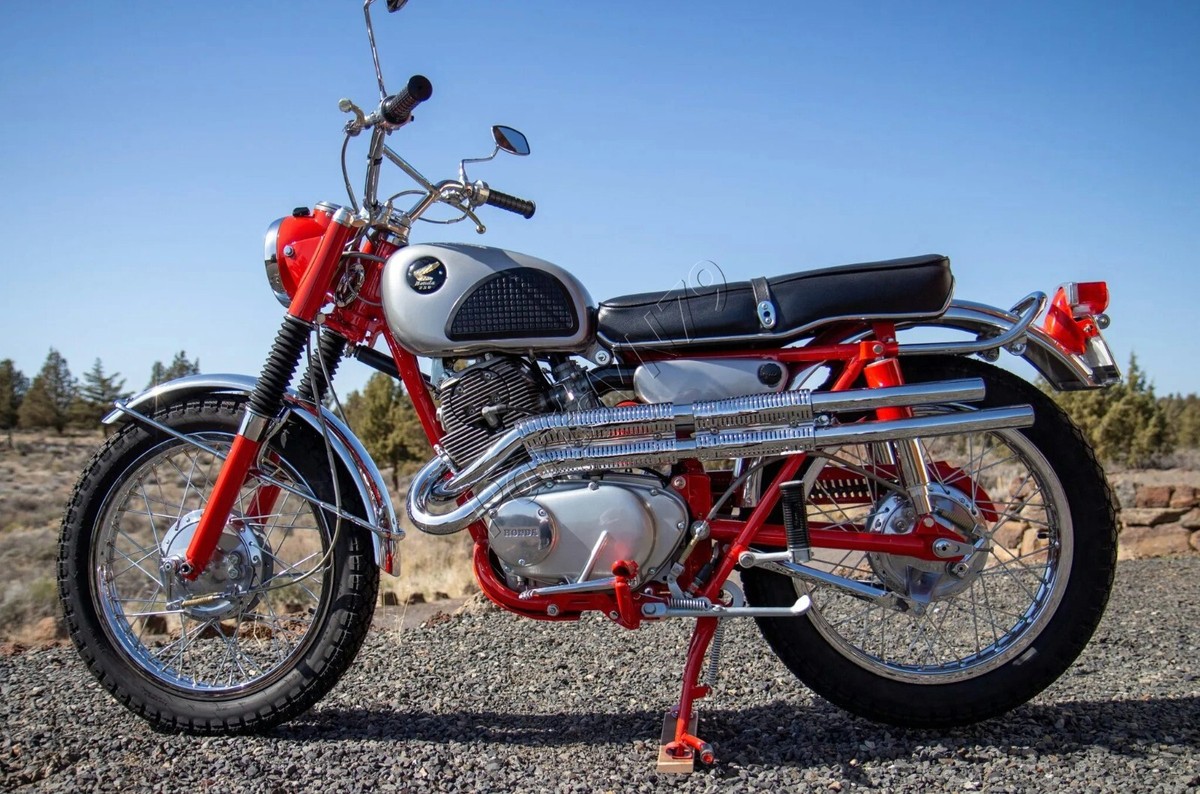 62-65 Honda 250 Scrambler CL72 Seat. 1965 Early Model Scrambler