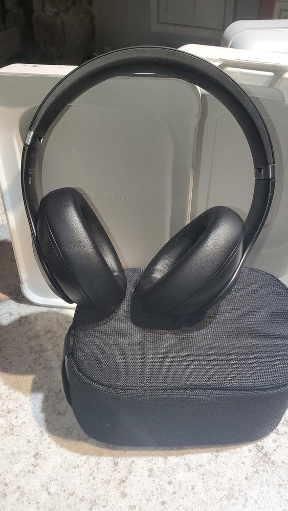 Beats Studio Pro - Wireless Bluetooth Noise Cancelling Headphones