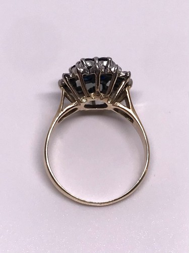 VINTAGE 9ct GOLD DIAMOND SAPPHIRE CLUSTER RING 375 LADIES - Picture 6 of 11