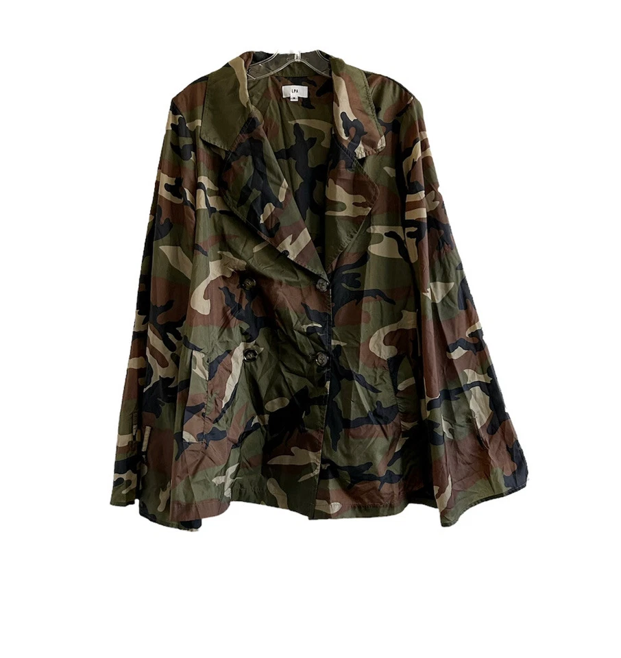 LPA Lightweight Camo Trench Coat Size Medium - Image 2 of 4