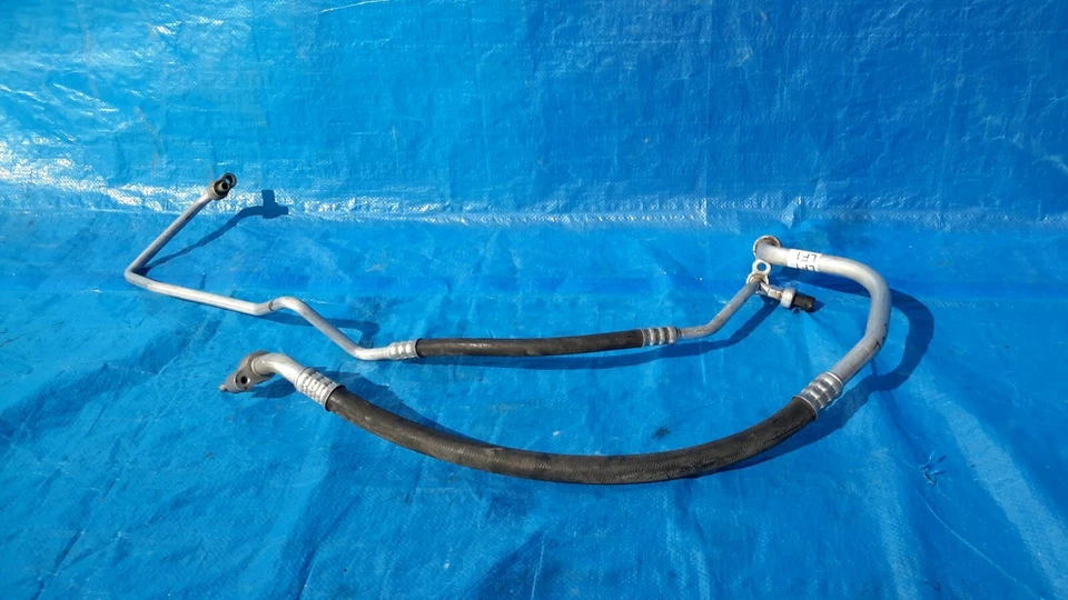 Suction Discharge Line 2010-2011 Chevrolet Equinox GMC Terrain 20908864 OEM Foto 2 de 4