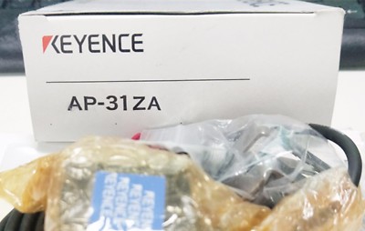 One Keyence AP-31ZA Pressure Switch New In Box Expedited Shipping