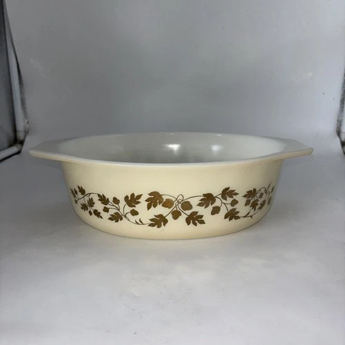 Vintage Pyrex Golden Acorn Leaf Casserole Dish ~ 1 - 1/2 Qt No Lid GUC