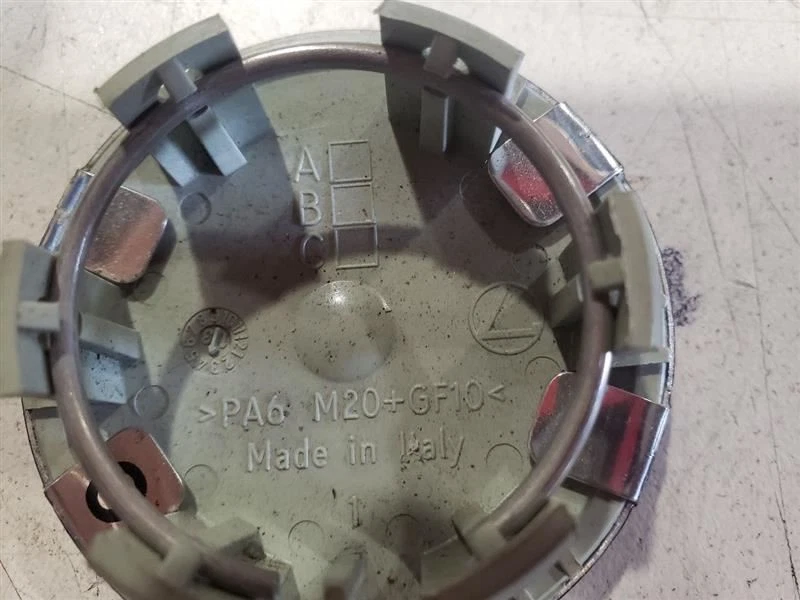 Maserati Quattroporte 2006 - Juego de 2 tapas centrales de rueda - OEM Foto 4 de 4