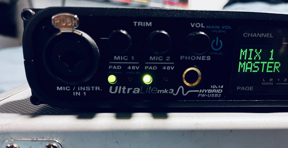 MOTU ULTRALITE MK3 HYBRID USB/FIREWIRE AUDIO INTERFACE - EXCELLENT CONDITION - Image 4 of 4