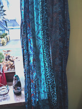 Tolle Gardinen / Vorhänge  --2 Schals--  Boho Patchwork, grün-tükis, neuwertig