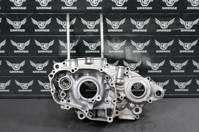 #ad 2006 HONDA CRF450R OEM LEFT ENGINE MOTOR CRANKCASE CRANK CASES BLOCK $379.99
