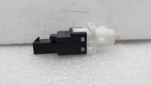 interruttore sensore pedale freno luce FIAT 500 3 PORTE 2010 46840510 - Foto 7 di 13