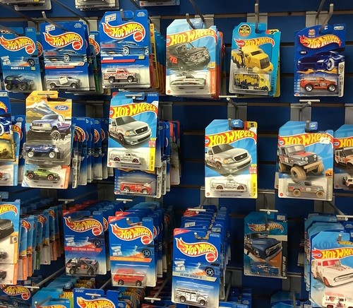 Random Hot wheel Carded No Fantasy Real Cars Only Buy More And Save! - Picture 3 of 4