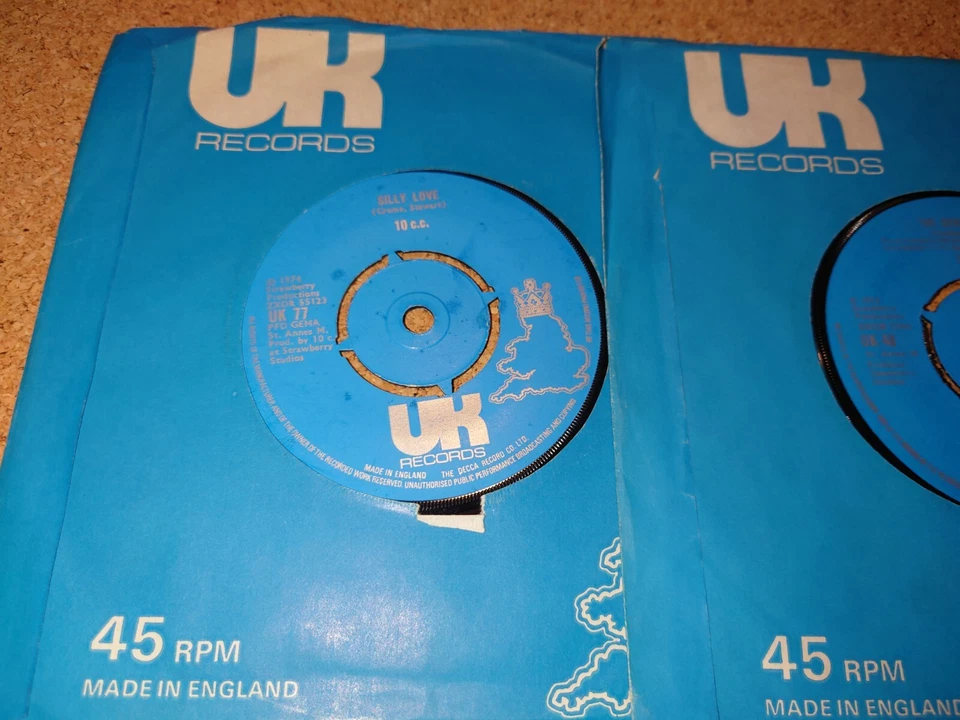 2x 10cc The Dean And I/Bee In My Bonnet+Silly Love/SacroIliac Vinyl 45 Singles M - Image 4 of 4