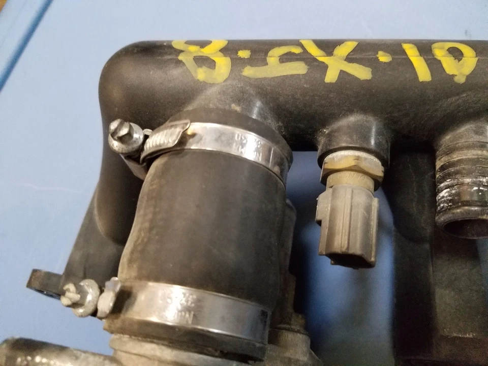 1998 1999 2000 2001 2002 2003 JAGUAR XJ8 XJR XK8 VANDEN PLAS THERMOSTAT HOUSING Foto 3 de 4