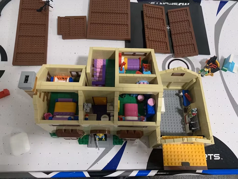 MOC 2523pcs The Simpsons House Building Block Bricks Set New & Sealed  - Image 4 of 4