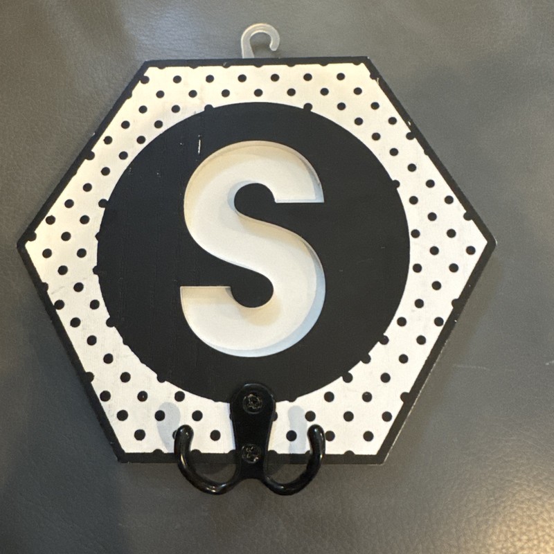 S Jewelry Walk Organizer