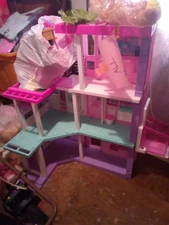 Barbie GNH53 Dreamhouse with Wheelchair Accessible Elevator-Pink