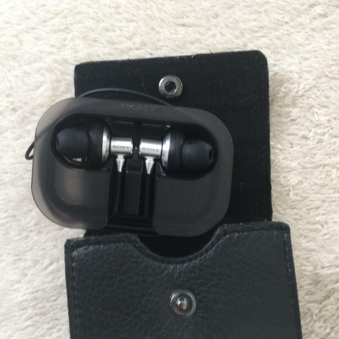 SONY MDR-EX90SL Silver Ear Wired Monitor Earphones w/ Case Tasted